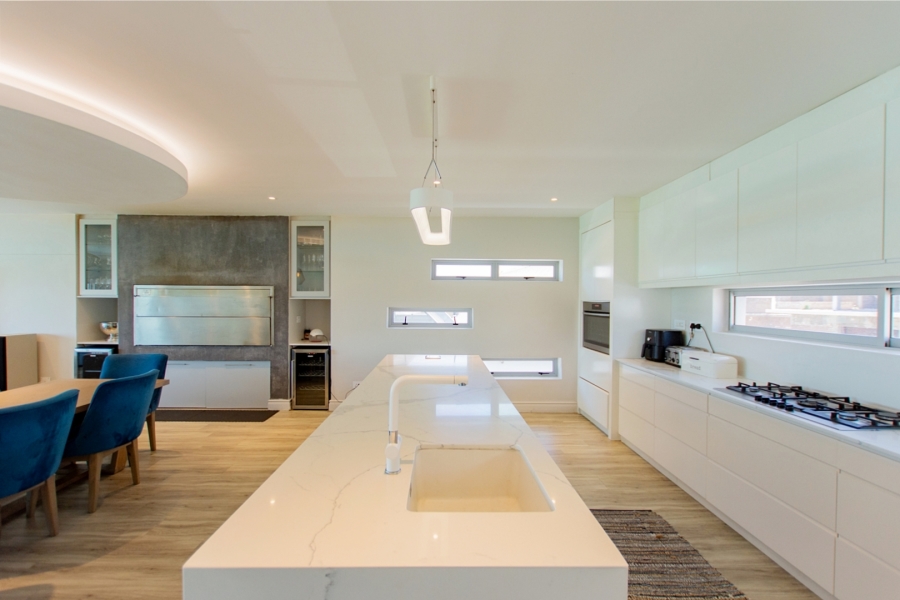 6 Bedroom Property for Sale in Myburgh Park Western Cape